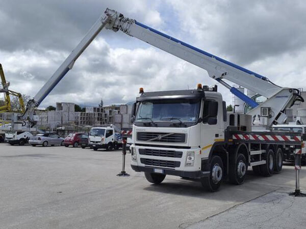 Автовышка 52 метра Multitel на базе Volvo